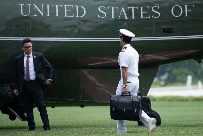 个总统「同款」手提箱只需6万8凯发k8国际每个CEO都需要一(图11) 个总统「同款」手提箱只需6万8凯发k8国际每个CEO都需要一(图11)